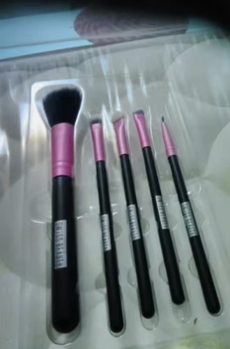 Swiss Beauty 5 in 1 Makeup Brush Set photo review