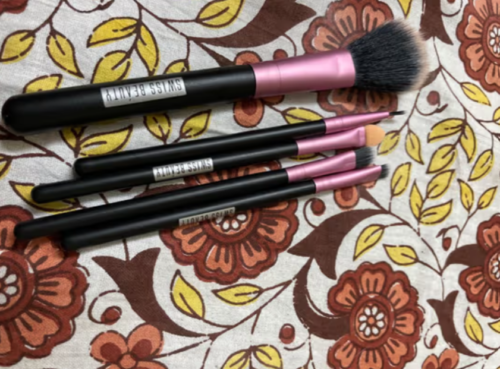 Swiss Beauty 5 in 1 Makeup Brush Set photo review