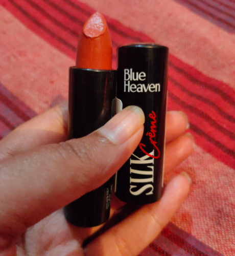 Blue Heaven Silk Creme Lipstick [Warm Red] 14 gm photo review