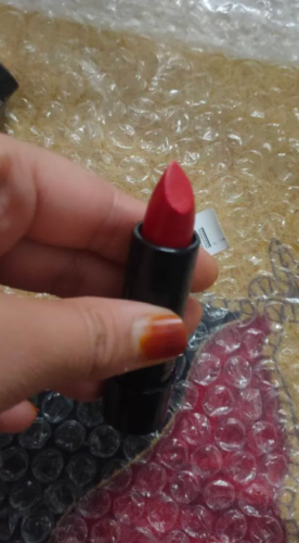 Blue Heaven Silk Creme Lipstick [Warm Red] 14 gm photo review